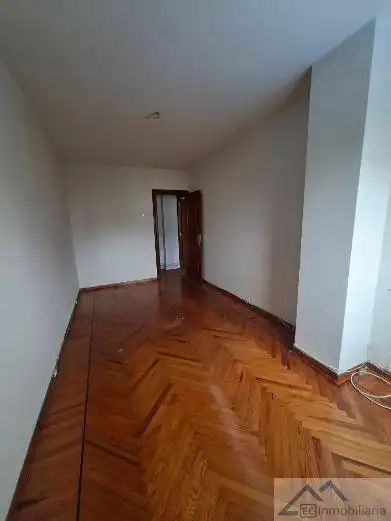 Dormitori de Pis en venda en Santander amb Calefacció i Terrassa