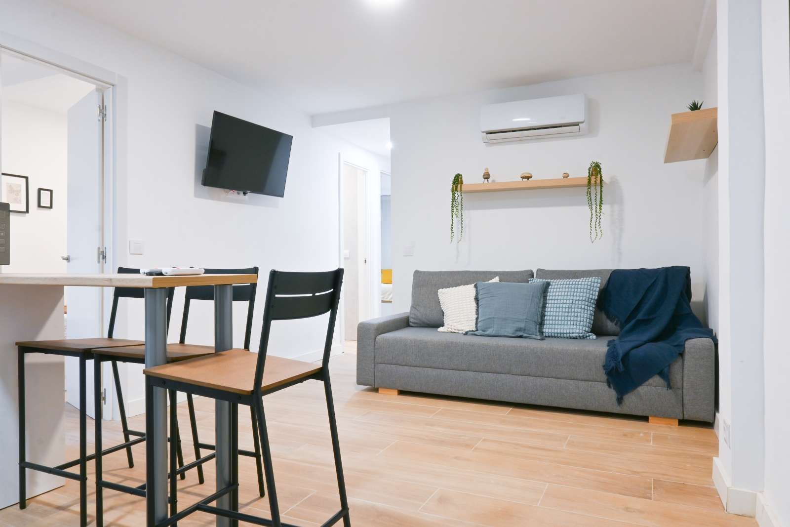 Apartment to share in Los Rosales