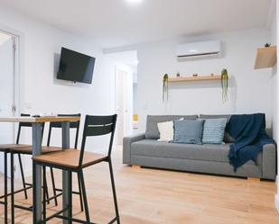 Living room of Apartment to share in  Madrid Capital  with Air Conditioner, Heating and Terrace