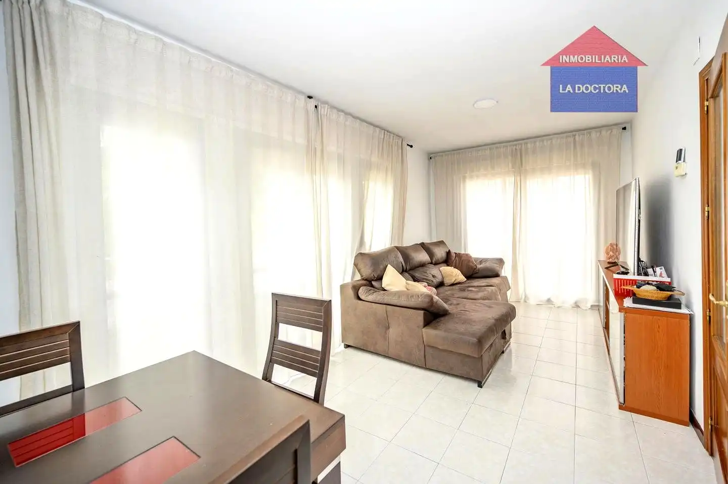 Sala de estar de Casa o chalet en venta en Navalcarnero con Calefacción, Jardín privado y Terraza