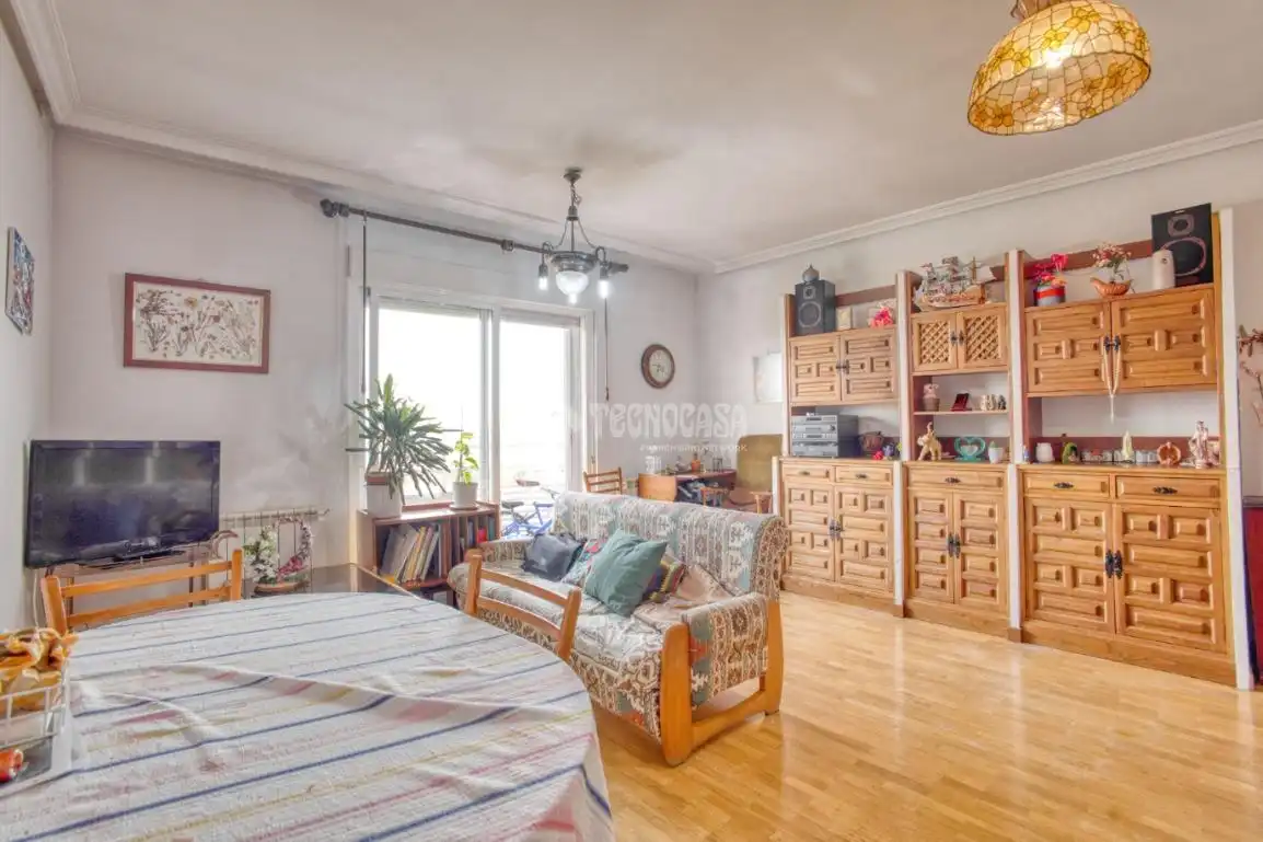 Living room of Flat for sale in Salamanca  with Heating and Balcony