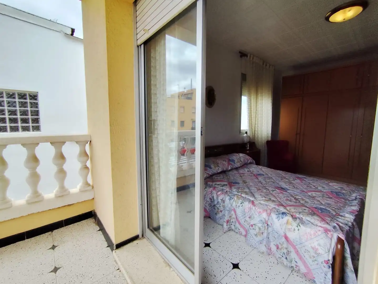 Habitación de Casa o chalet en venta en Santa Perpètua de Mogoda con Aire acondicionado, Calefacción y Jardín privado
