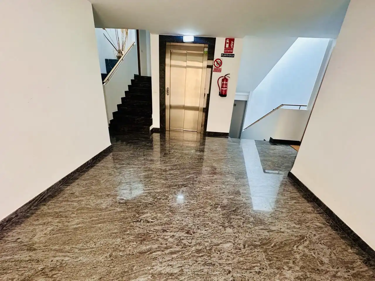 Planta baixa de lloguer en Finestrat amb Aire condicionat, Terrassa i Moblat