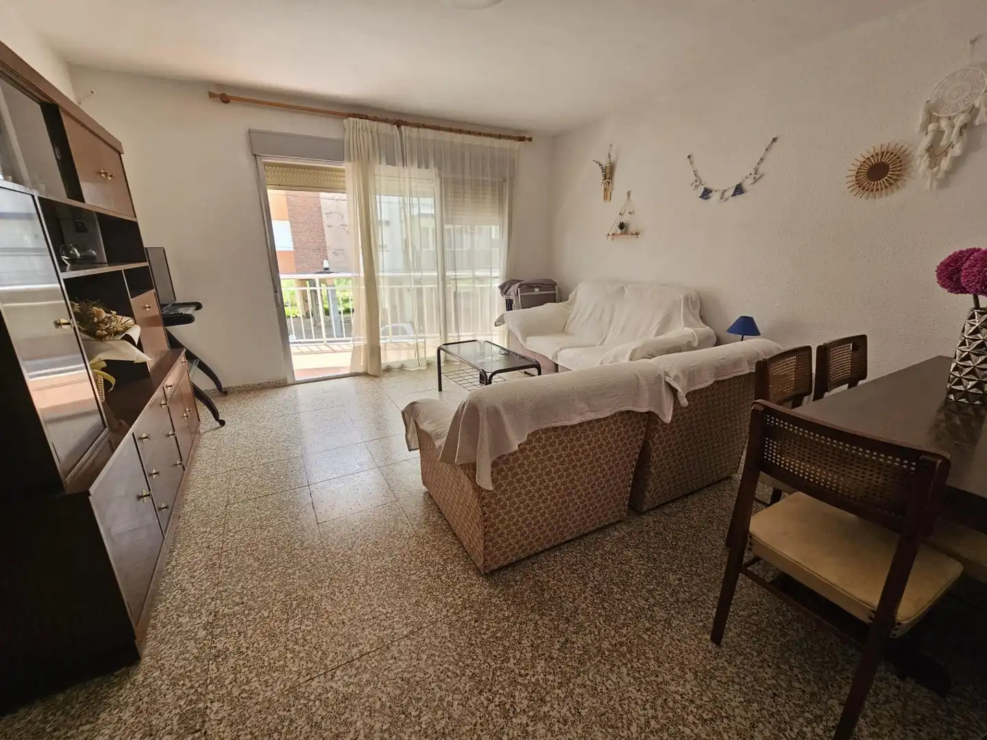 Sala d'estar de Casa adosada en venda en Sueca amb Aire condicionat, Terrassa i Moblat
