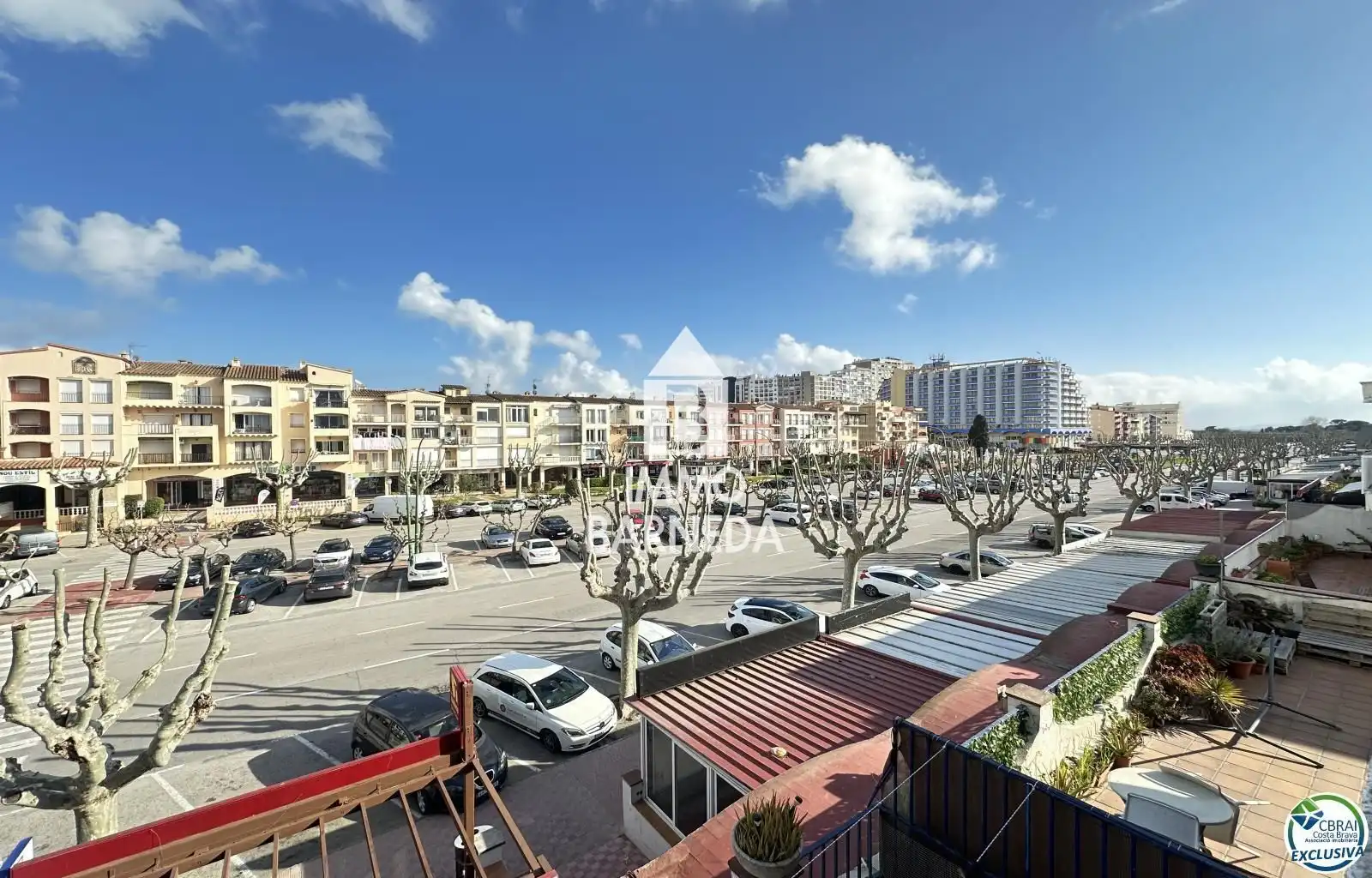 Vista exterior de Pis en venda en Empuriabrava amb Aire condicionat, Calefacció i Terrassa