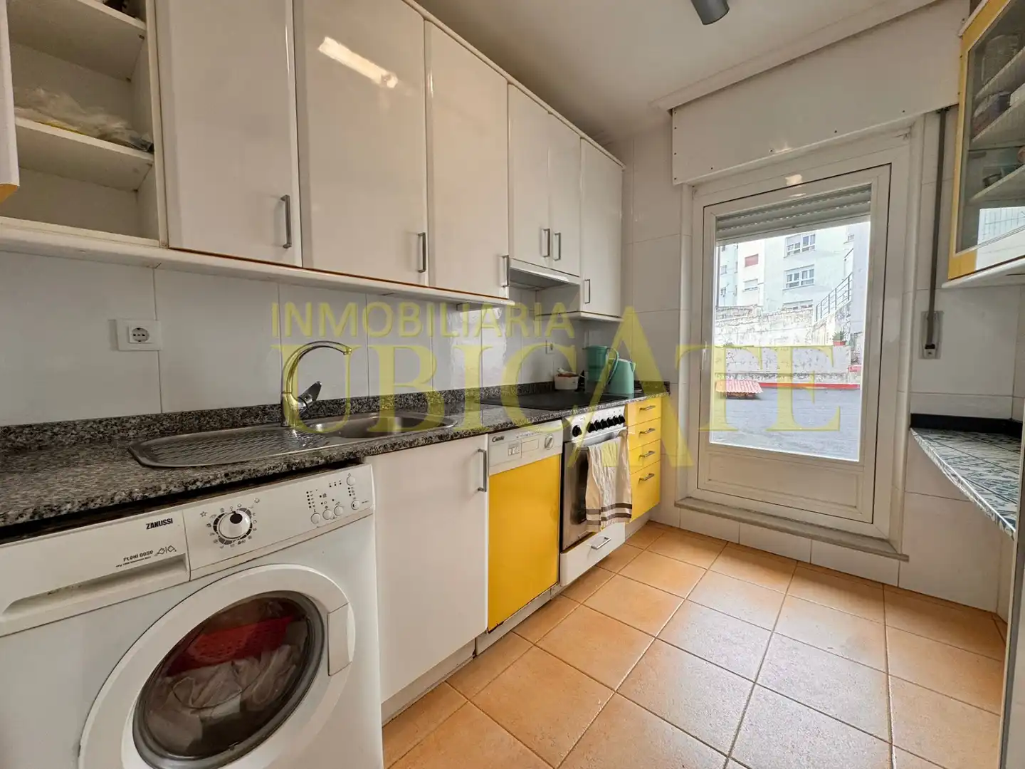 Cocina de Piso en venta en Castro-Urdiales con Calefacción, Terraza y Amueblado