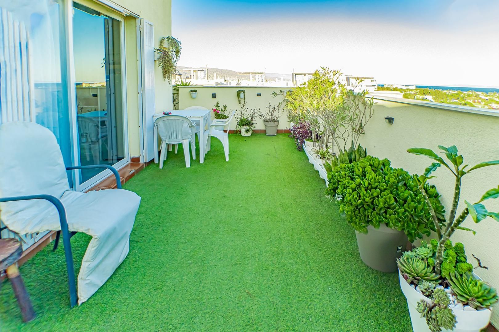 Terraza de Ático en venta en Roquetas de Mar con Aire acondicionado, Terraza y Piscina comunitaria