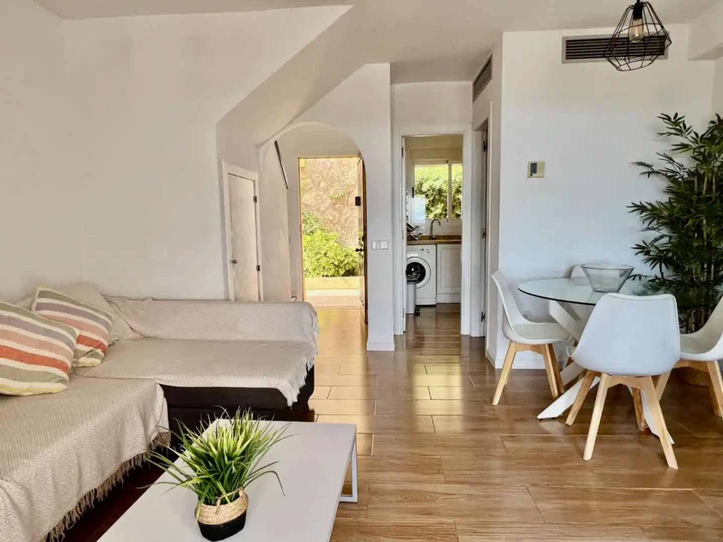 Terraced house with pool for sale in Cometa, imagen 5