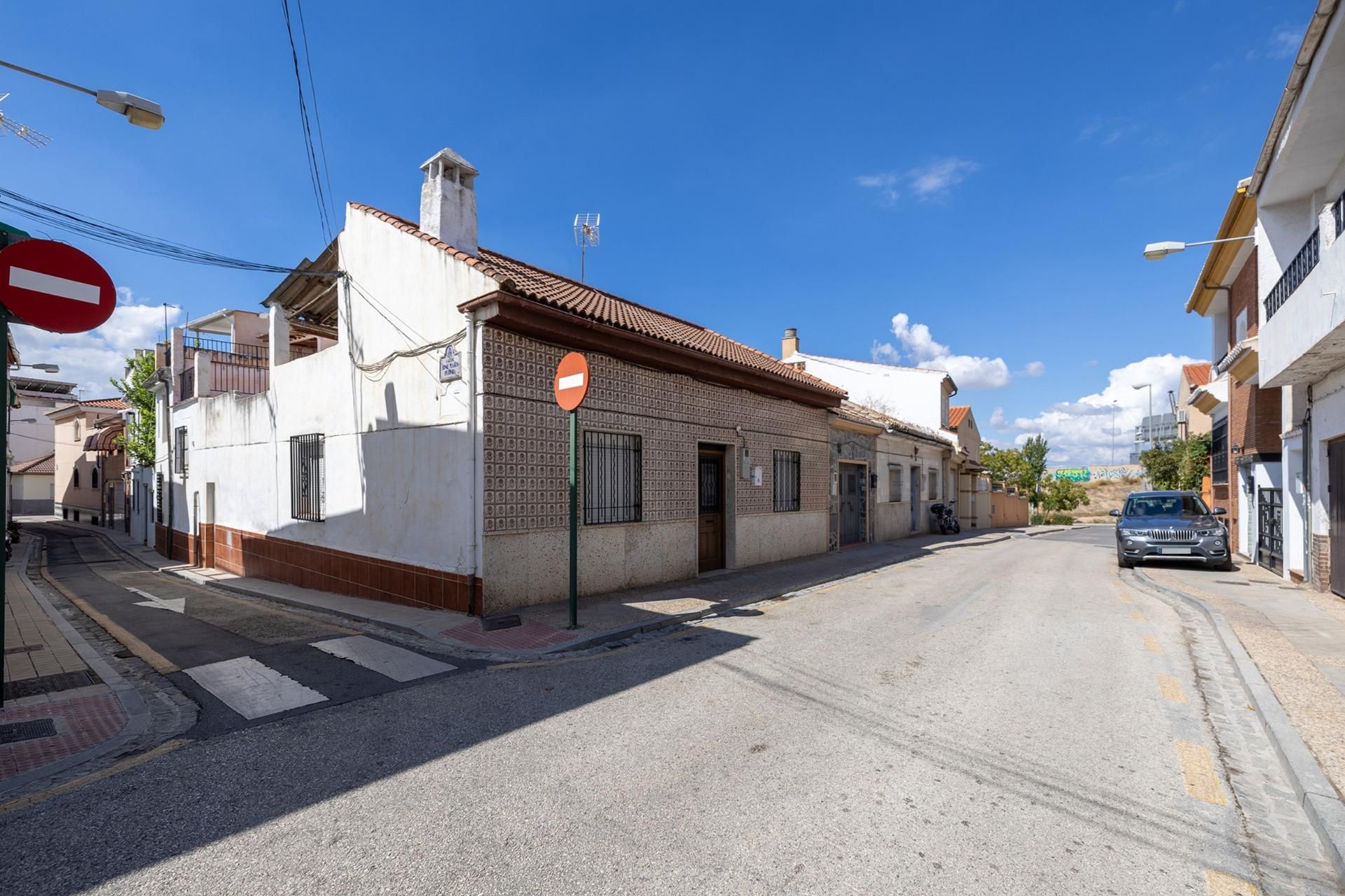 Exterior view of House or chalet for sale in  Granada Capital  with Terrace, Storage room and Balcony