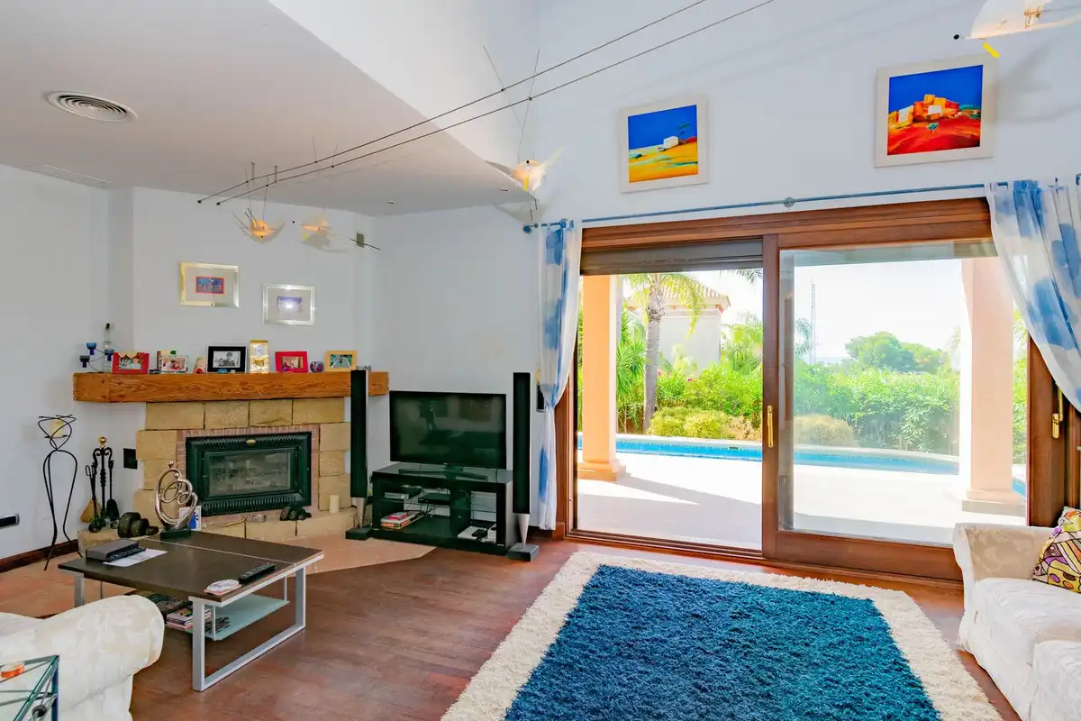 House with pool for sale in Estepona Pueblo, imagen 7