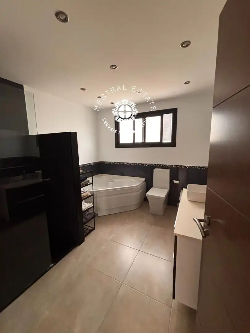 Bathroom of Houses for sale in Cambrils  with Air Conditioner, Heating and Terrace