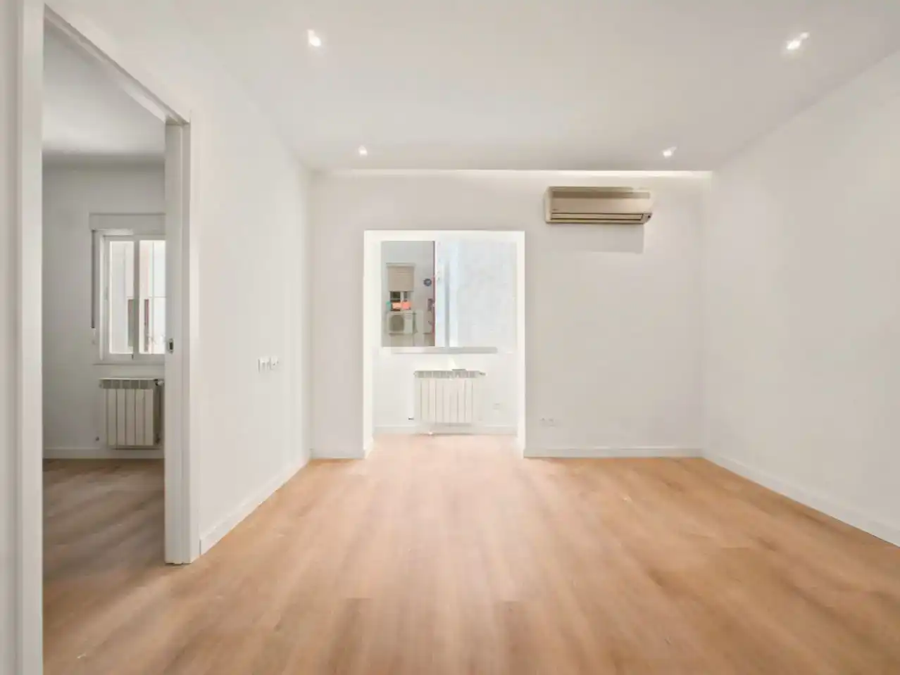 Sala de estar de Piso en venta en  Madrid Capital con Aire acondicionado
