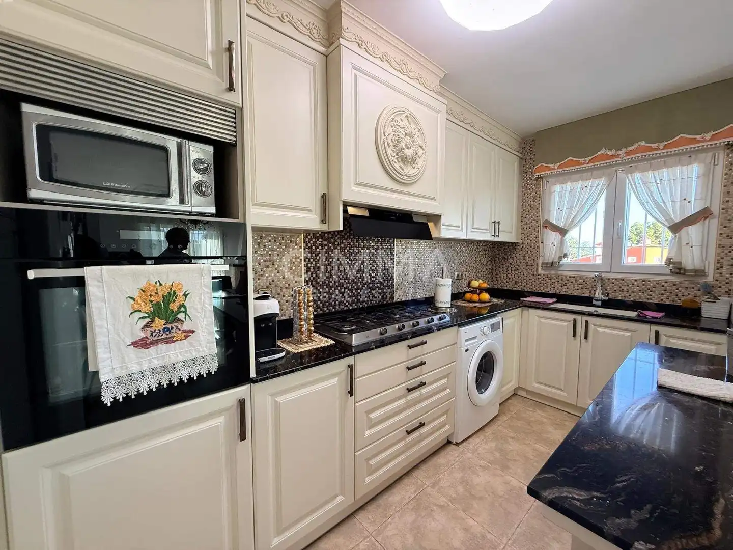 Cocina de Casa o chalet en venta en La Nucia con Aire acondicionado, Jardín privado y Terraza