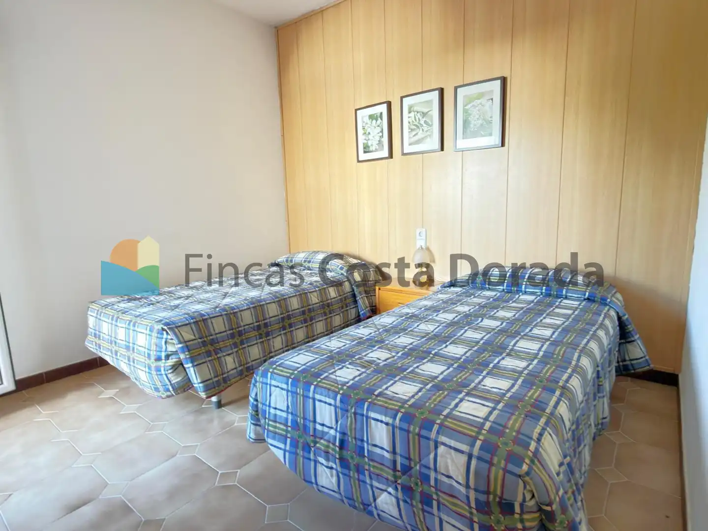 Houses for sale in Cubelles  with Air Conditioner, Private garden and Parquet flooring