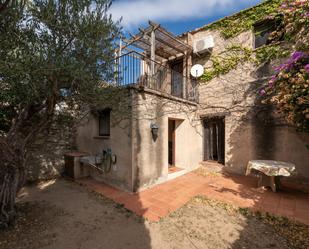 Jardí de Casa adosada en venda en Capmany amb Terrassa i Balcó