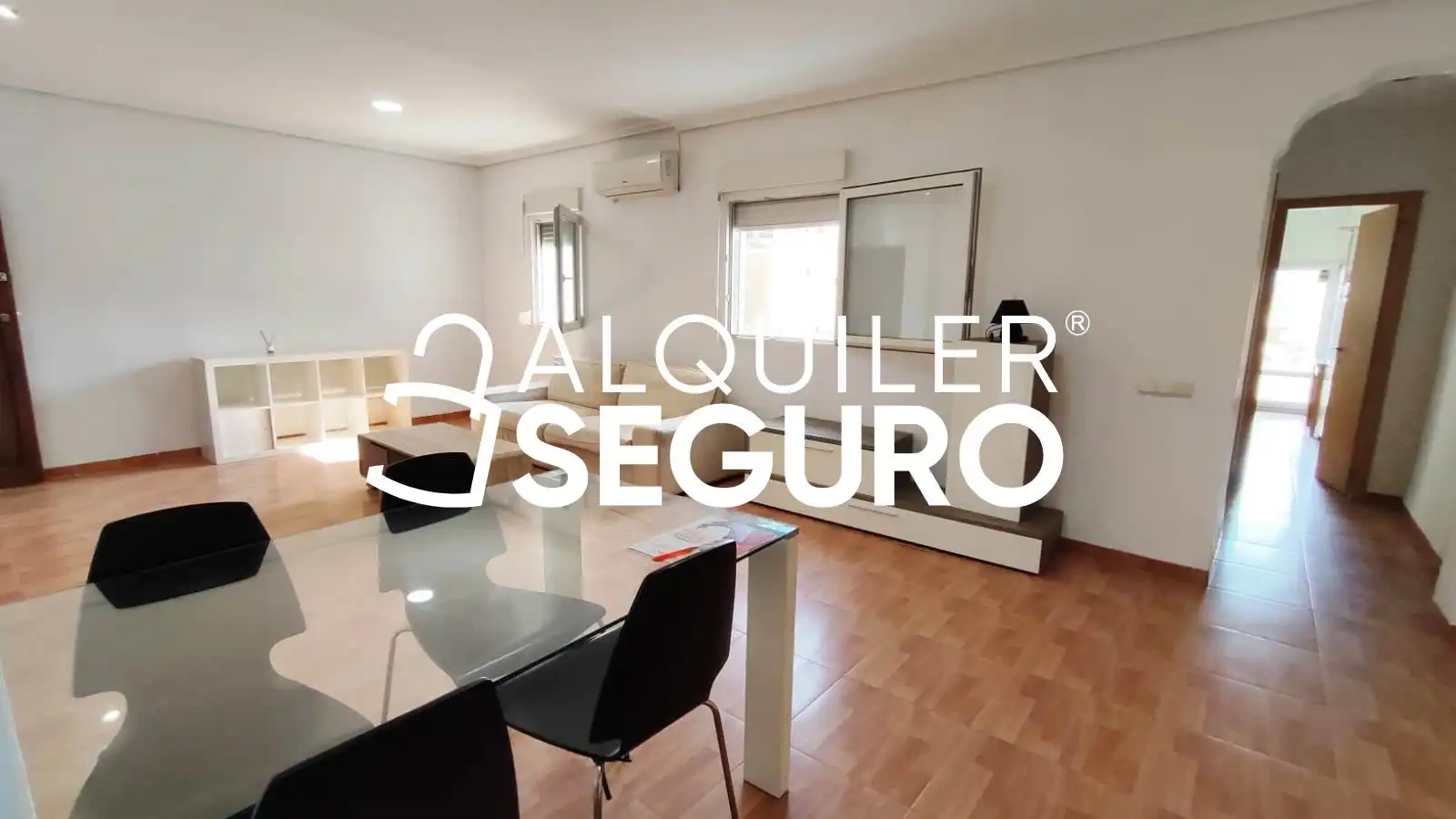 Flat for rent in Ontinyent  with Air Conditioner, Terrace and Storage room