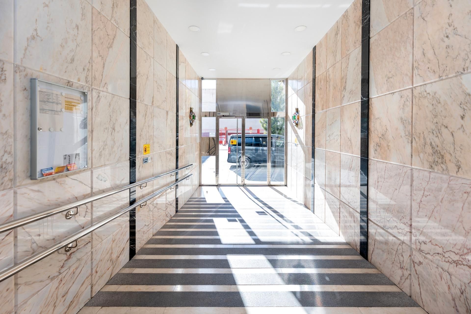 Flat for sale in  Granada Capital  with Terrace