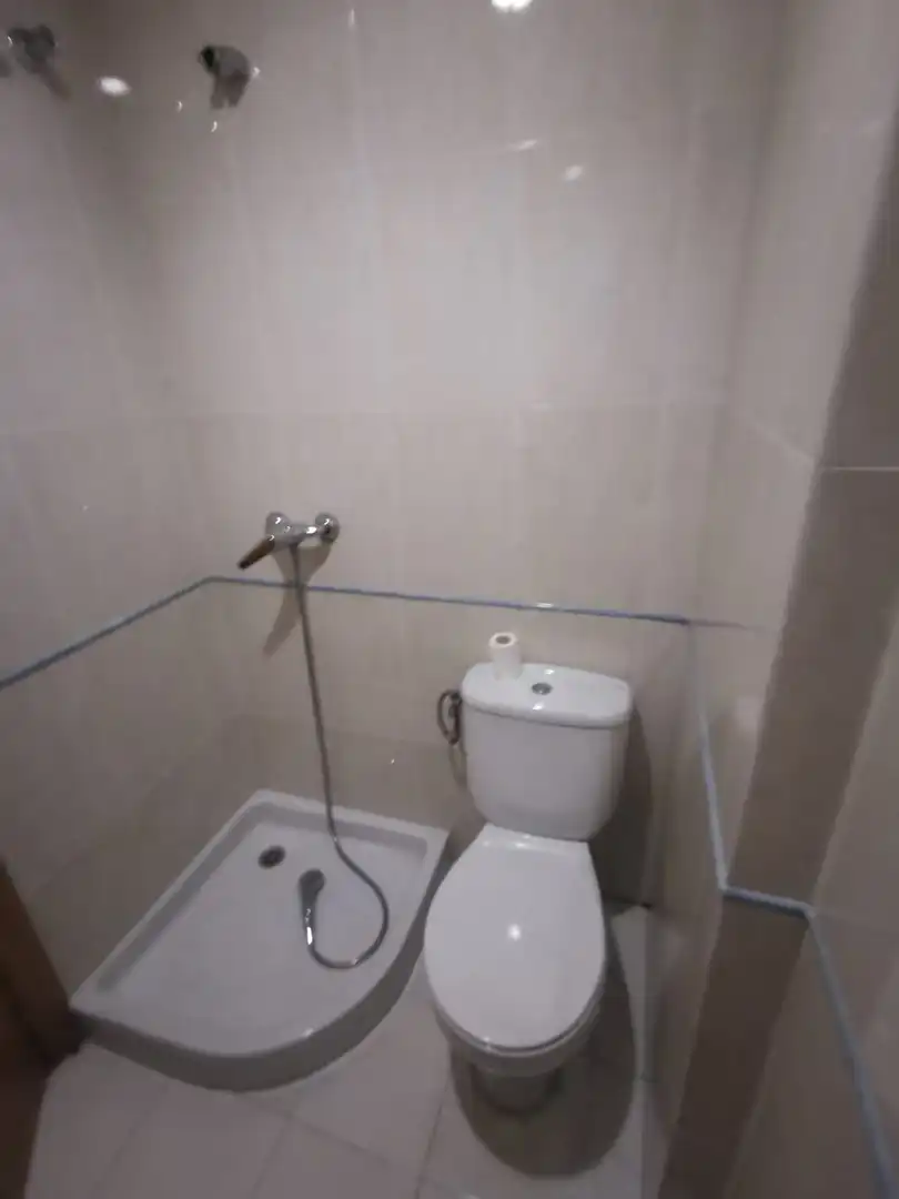 Baño de Piso en venta en Ourense Capital  con Calefacción, Parquet y Amueblado