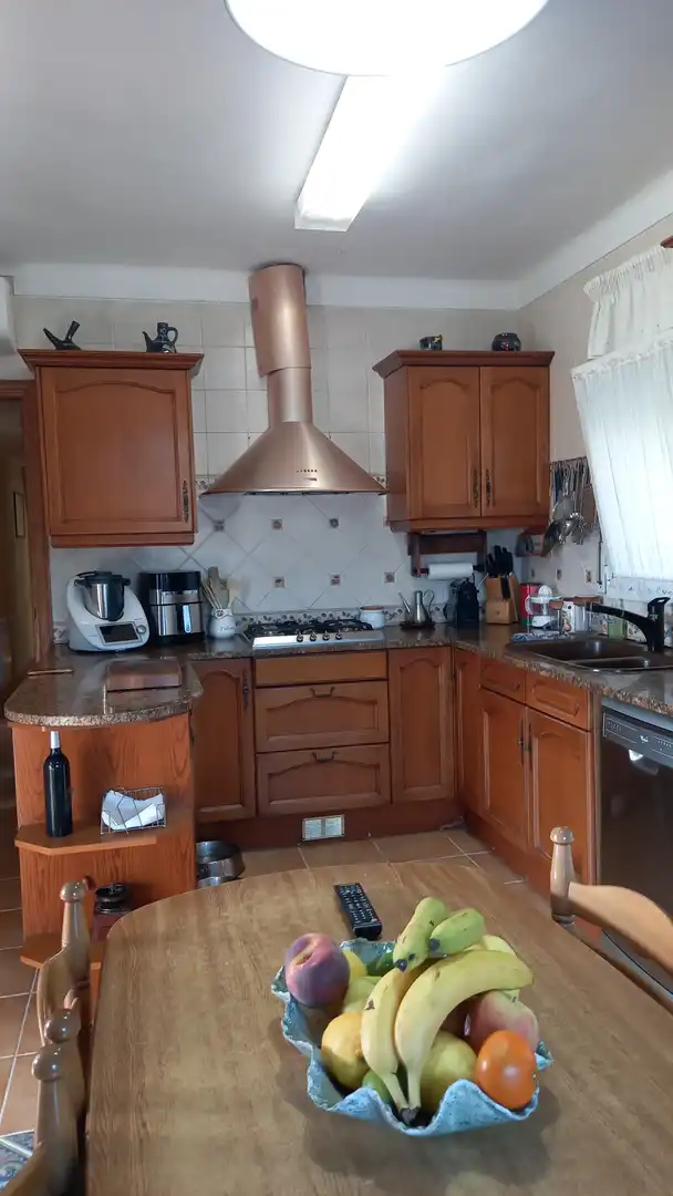 Cuina de Casa o xalet en venda en Sant Feliu de Guíxols amb Jardí privat, Piscina i Moblat