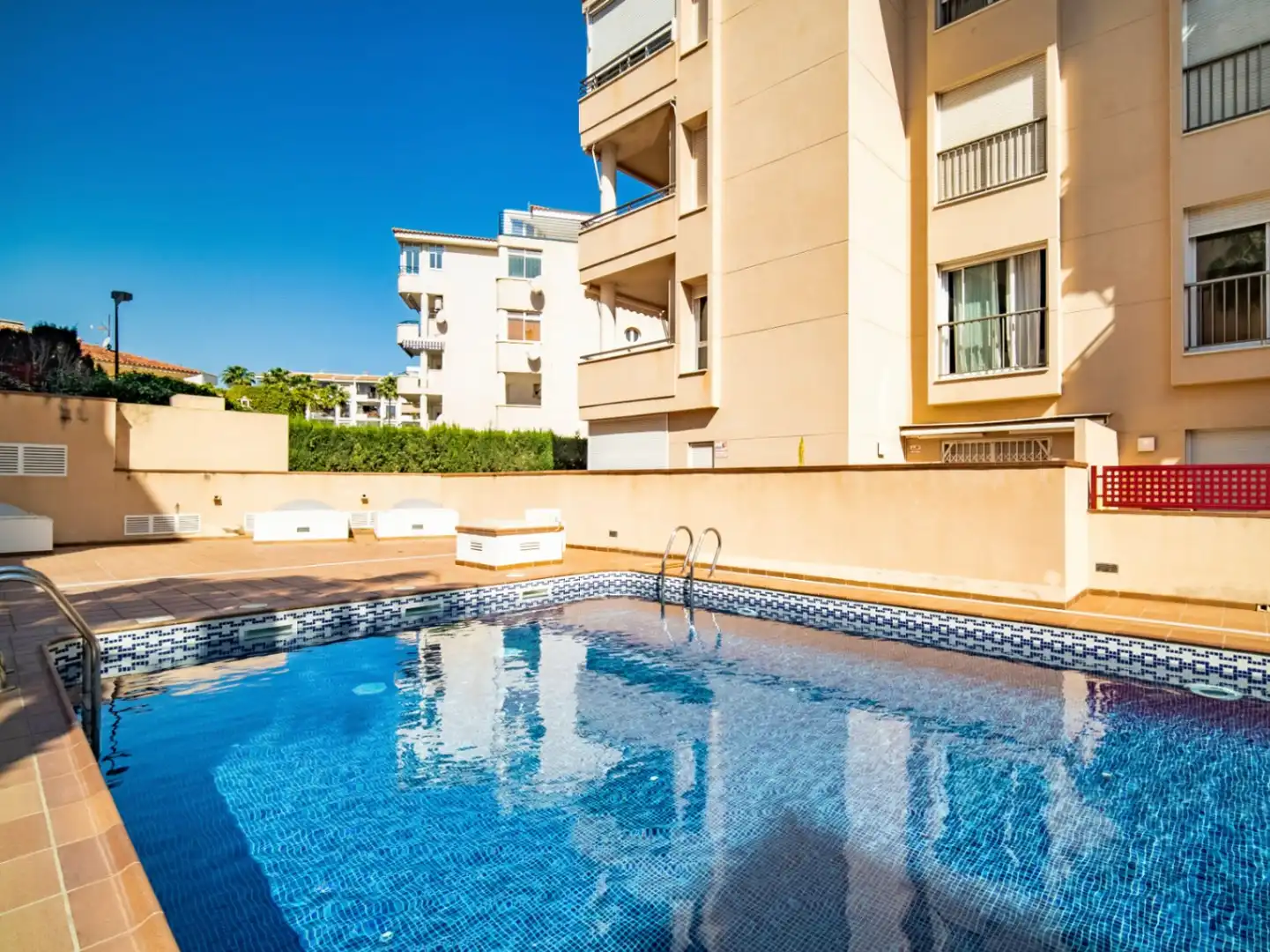 Swimming pool of Apartments for sale in L'Alfàs del Pi  with Air Conditioner, Heating and Private garden