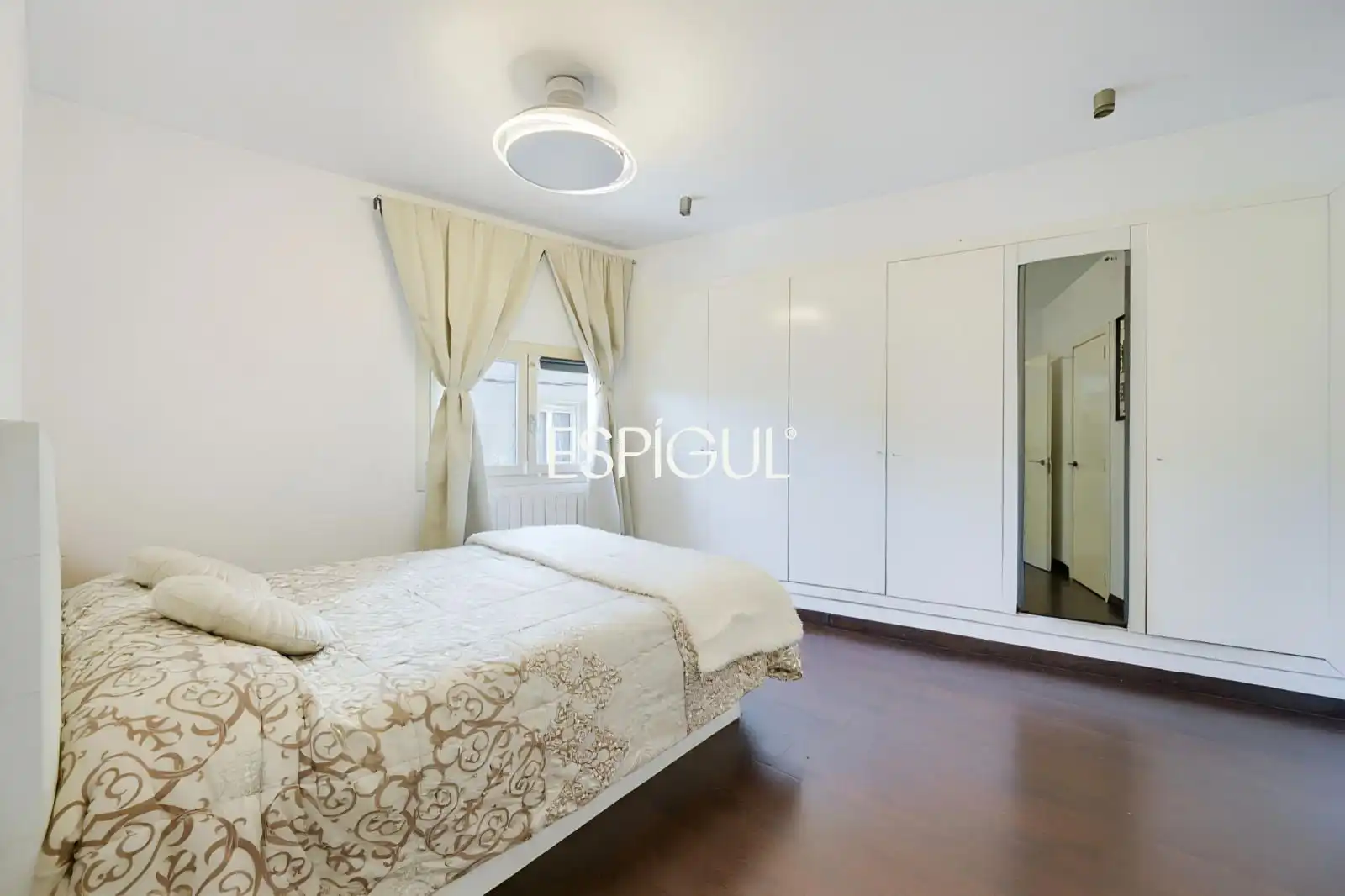 Habitación de Casa adosada en venta en Torroella de Montgrí con Aire acondicionado, Calefacción y Terraza