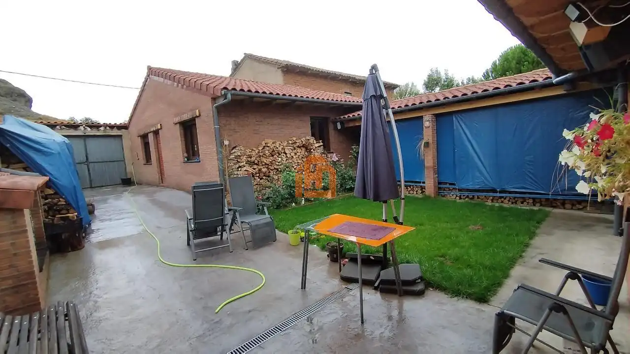 Jardín de Casa o chalet en venta en Vegaquemada con Calefacción y Jardín privado