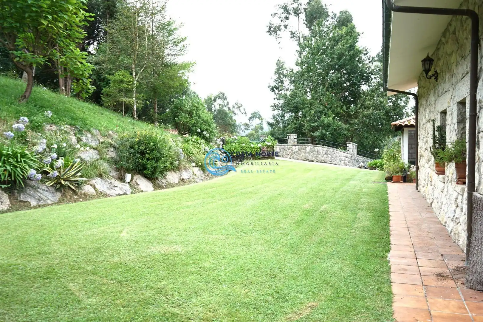 Jardín de Casa o chalet en venta en Reocín con Trastero y Amueblado