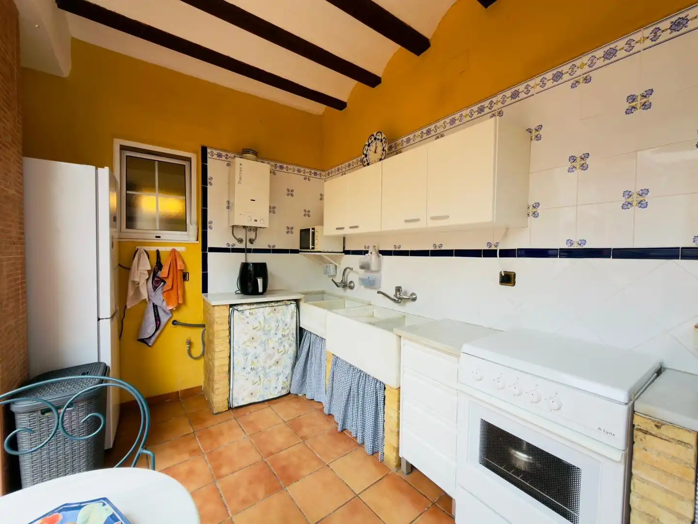 Kitchen of Houses for sale in La Granja de la Costera  with Air Conditioner