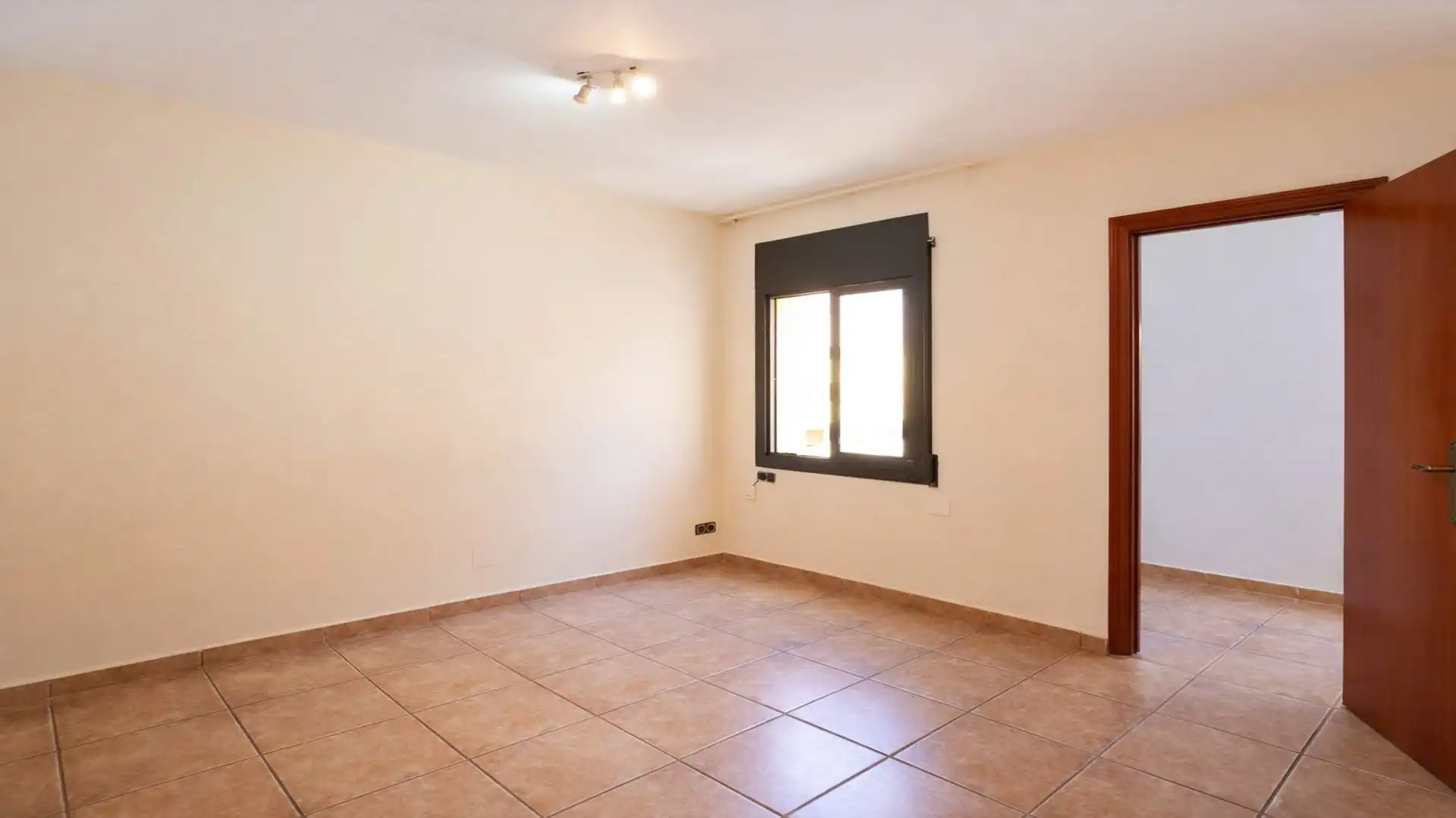 Wohnung zum Verkauf in L'Hospitalet de Llobregat mit Alarm