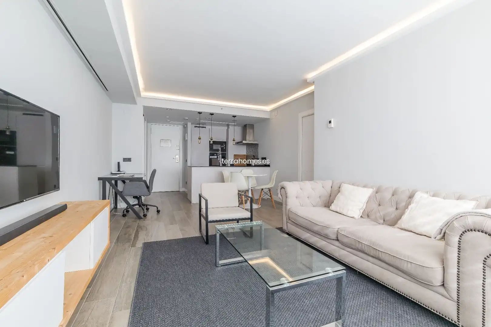 Sala d'estar de Dúplex de lloguer en Madrid amb Aire condicionat, Calefacció i Moblat