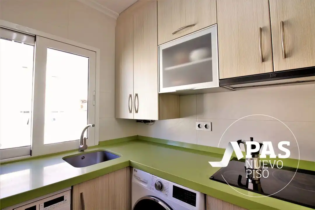 Kitchen of Flat for sale in Dos Hermanas  with Heating