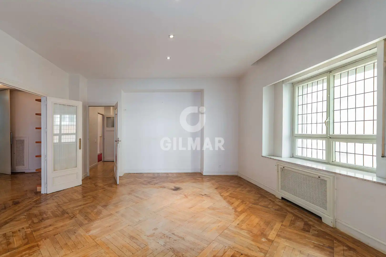 Living room of Flat for sale in Madrid  with Heating and Storage room