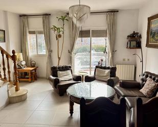Sala d'estar de Casa adosada en venda en Mataró amb Aire condicionat, Calefacció i Terrassa