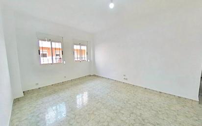 Exterior view of Flat to rent in  Valencia Capital  with Pets allowed