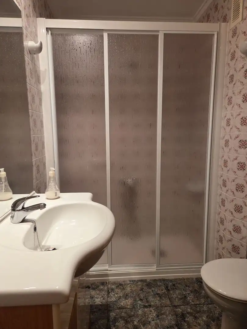 Baño de Piso en venta en Tavernes de la Valldigna con Aire acondicionado