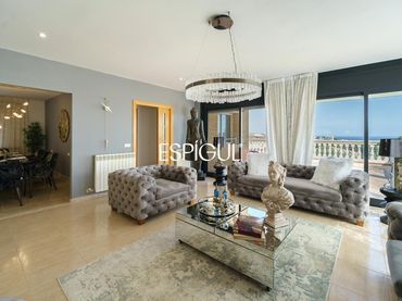 Casa con balcone in vendita a Francesc Corbera