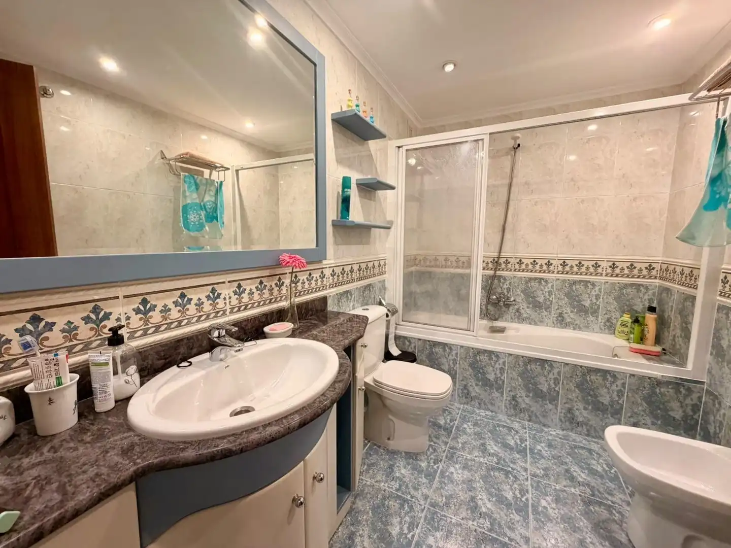 Badezimmer von Wohnung zur untervermieten in Illera