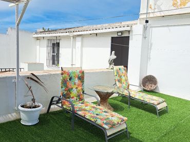 House with balcony to rent in Calle Carril San Diego 52