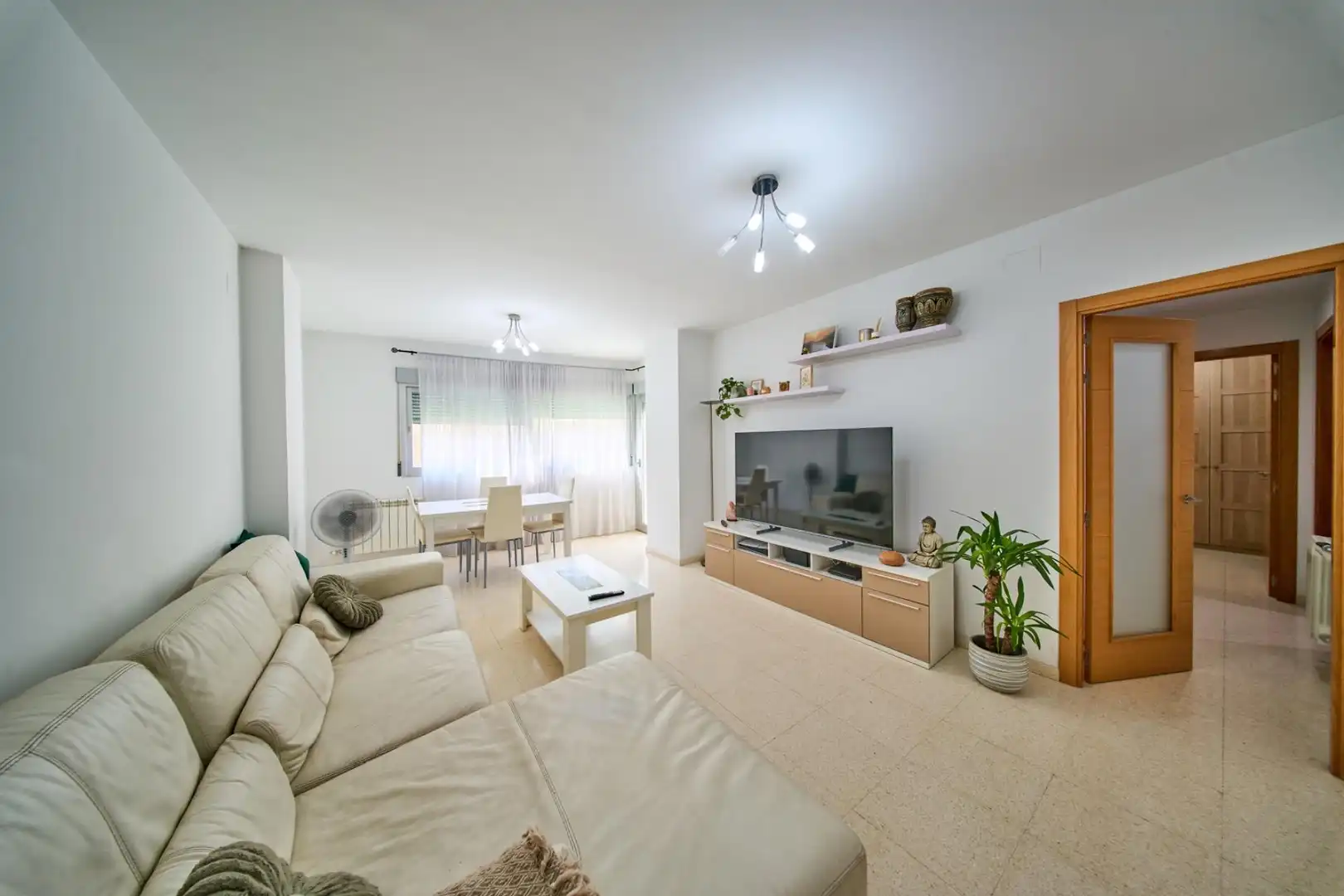 Wohnzimmer von Wohnung zum Verkauf in Granada mit Heizung, Privatgarten und Gemeinschaftspool