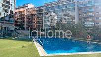 Piscina de Apartament en venda en Paterna amb Aire condicionat, Calefacció i Terrassa