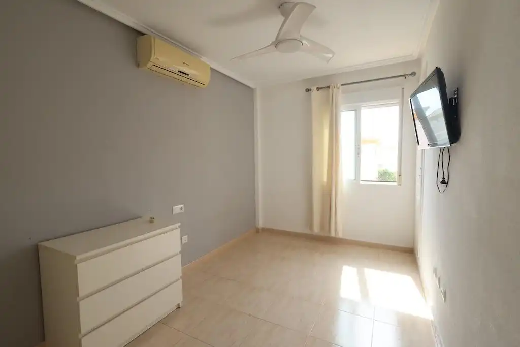 Maison mitoyenne avec piscine à louer à Calle ESTRAGON, imagen 8