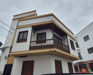 Exterior view of Single-family semi-detached for sale in Icod de los Vinos  with Terrace and Balcony