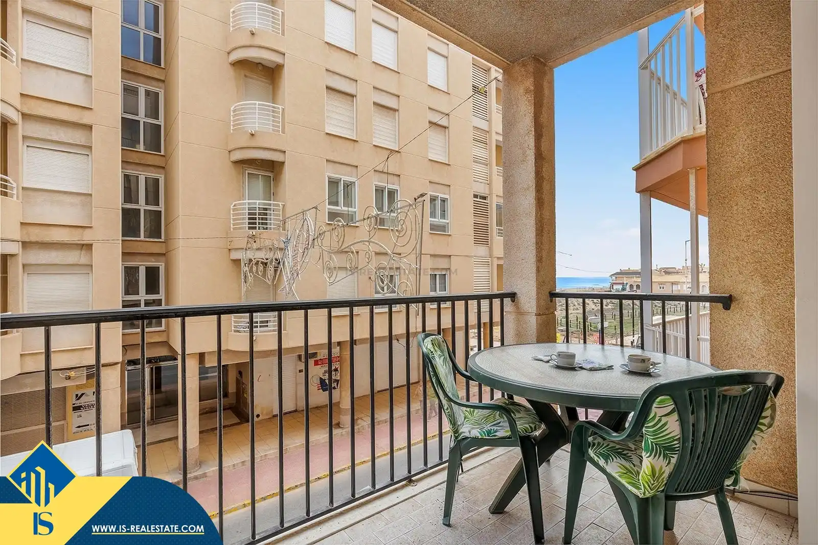Piso con ascensor en venta en La Mata, imagen 2