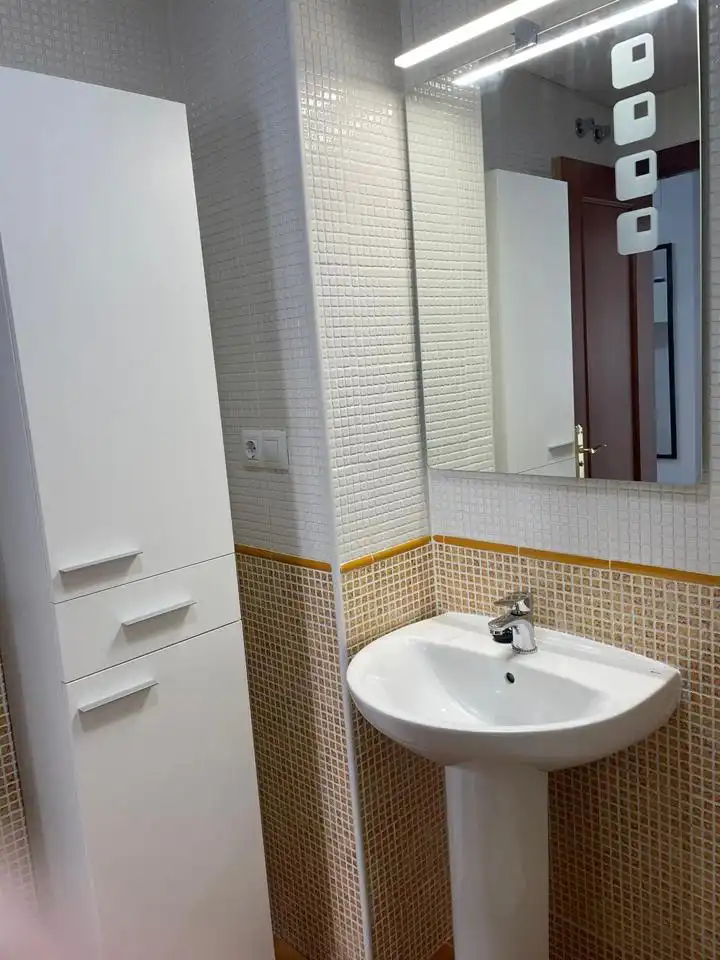 Bany de Planta baixa de lloguer en Dos Hermanas amb Moblat