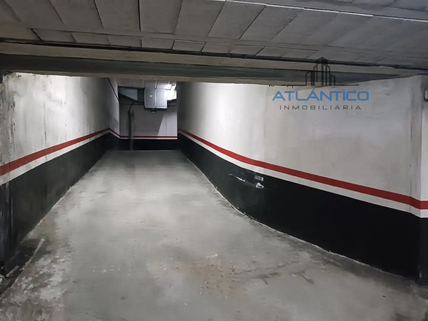 Parking de Apartamento en venta en A Coruña Capital  con Calefacción, Trastero y Amueblado
