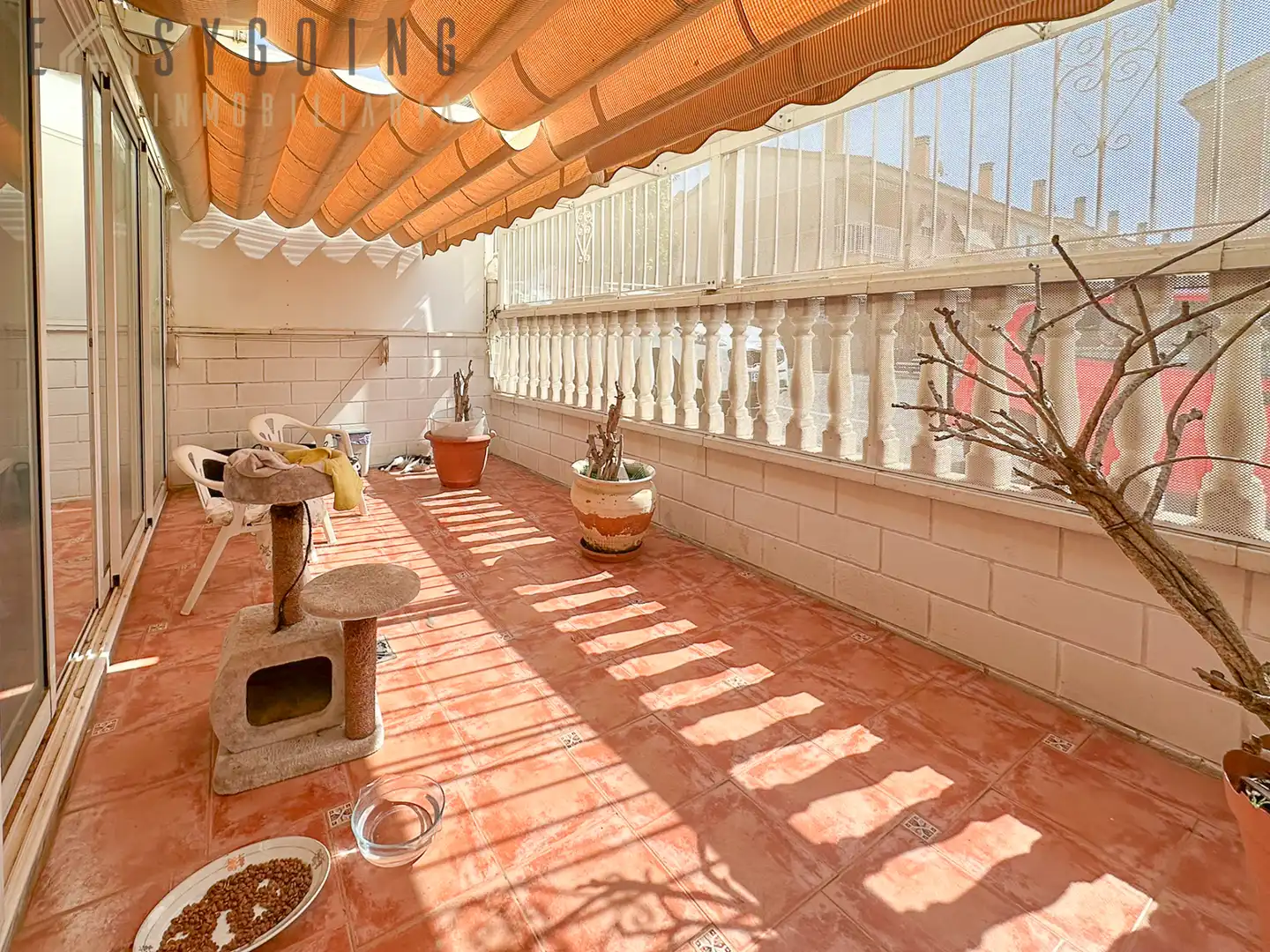Reihenhaus mit Pool zum Verkauf in Calle Logroño, imagen 3
