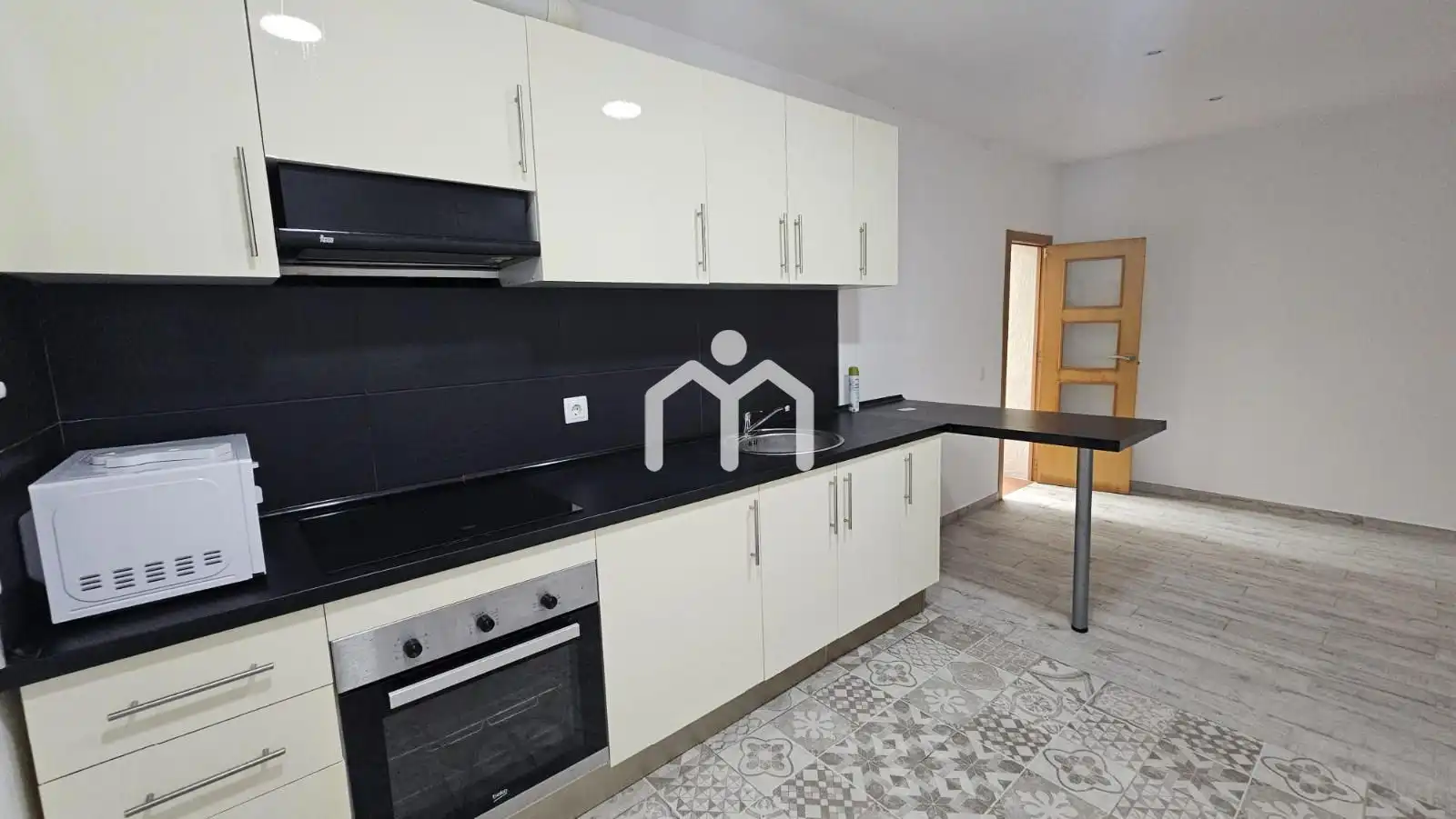Cocina de Piso en venta en Montgat con Aire acondicionado, Calefacción y Horno