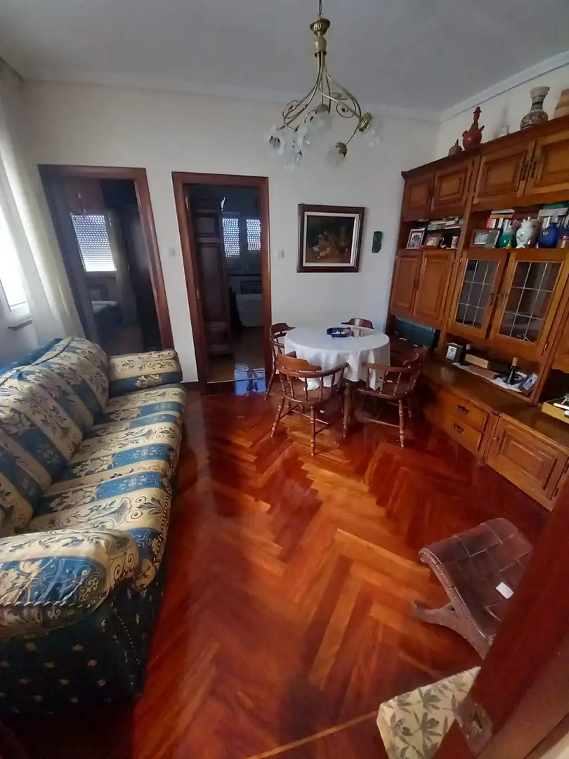 Sala de estar de Piso en venta en Torrelavega  con Calefacción, Terraza y Trastero