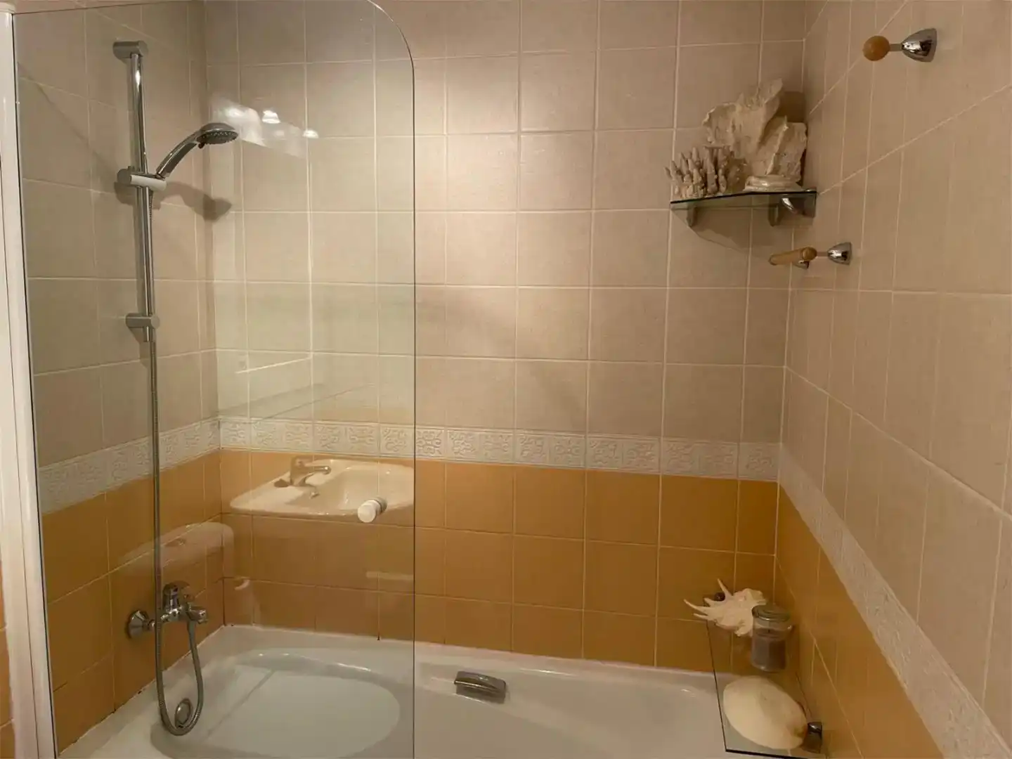 Bathroom of Flat for sale in Ayamonte  with Air Conditioner, Swimming Pool and Balcony