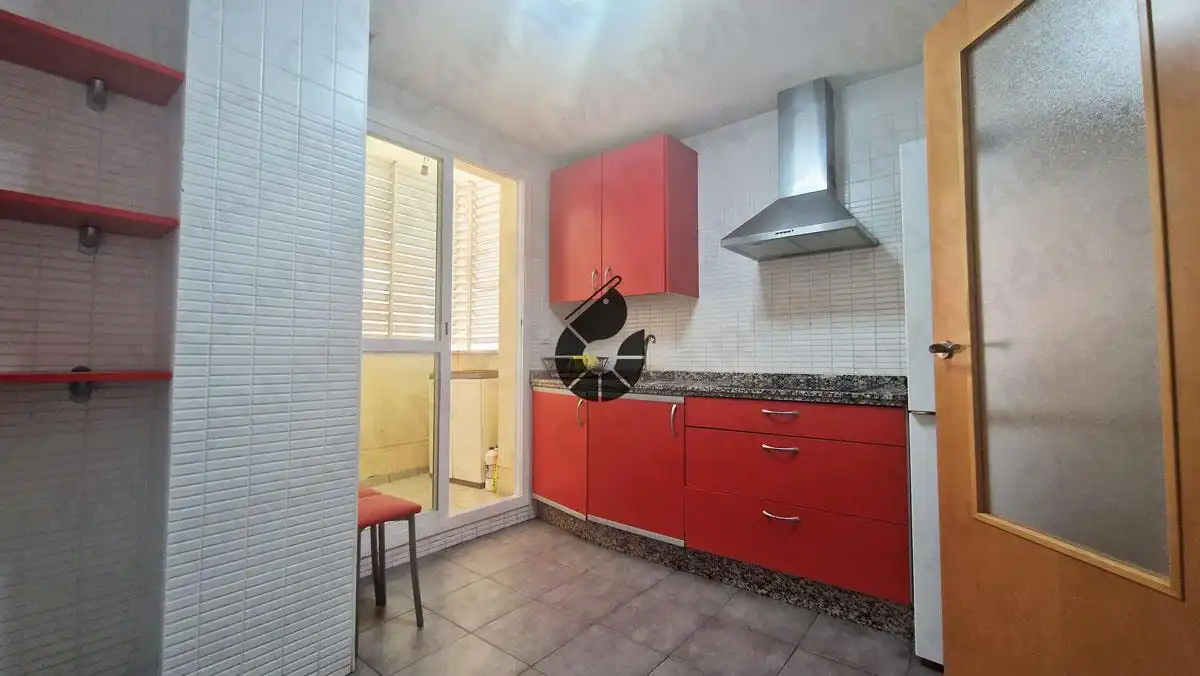 Cocina de Piso en venta en Coria del Río con Jardín privado, Trastero y Piscina